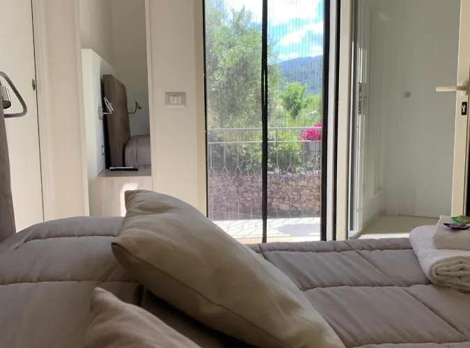 Oda ve Kahvaltı Somiar 4*